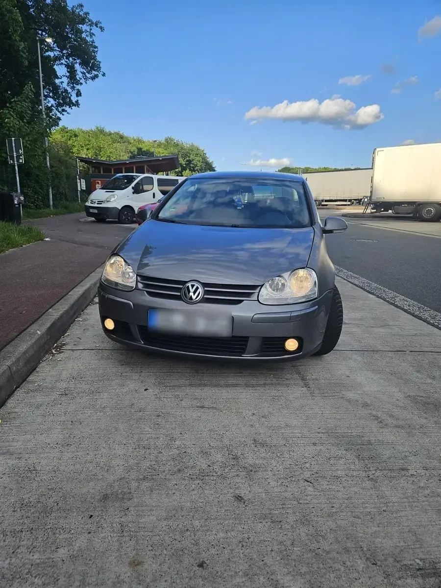 Gebraucht VW Golf V 91 PS (66 kW) 2006 Grau Kleinwagen