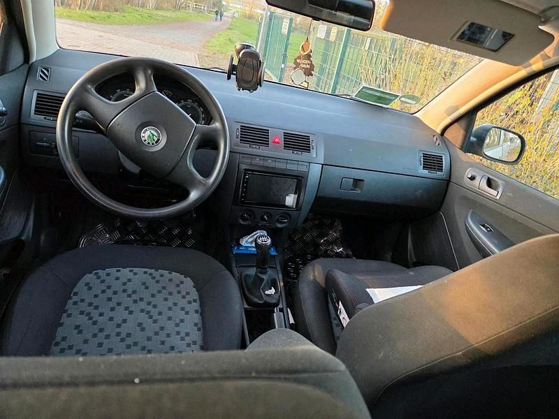 Gebraucht Skoda Fabia 2005 Silber Kleinwagen