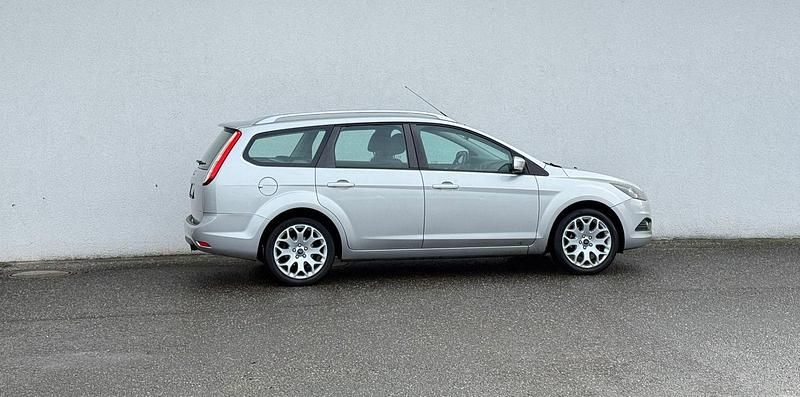 Gebraucht Ford Focus Sport 116 PS (85 kW) 2009 Silber Kombi