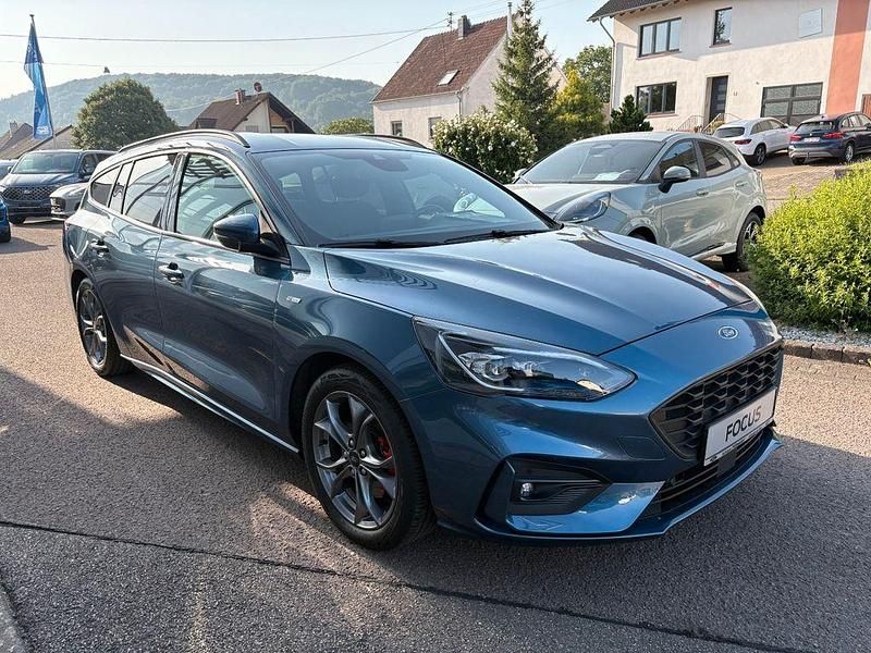 Gebraucht Ford Focus ST-Line X 155 PS (114 kW) 2021 Blau Limousine