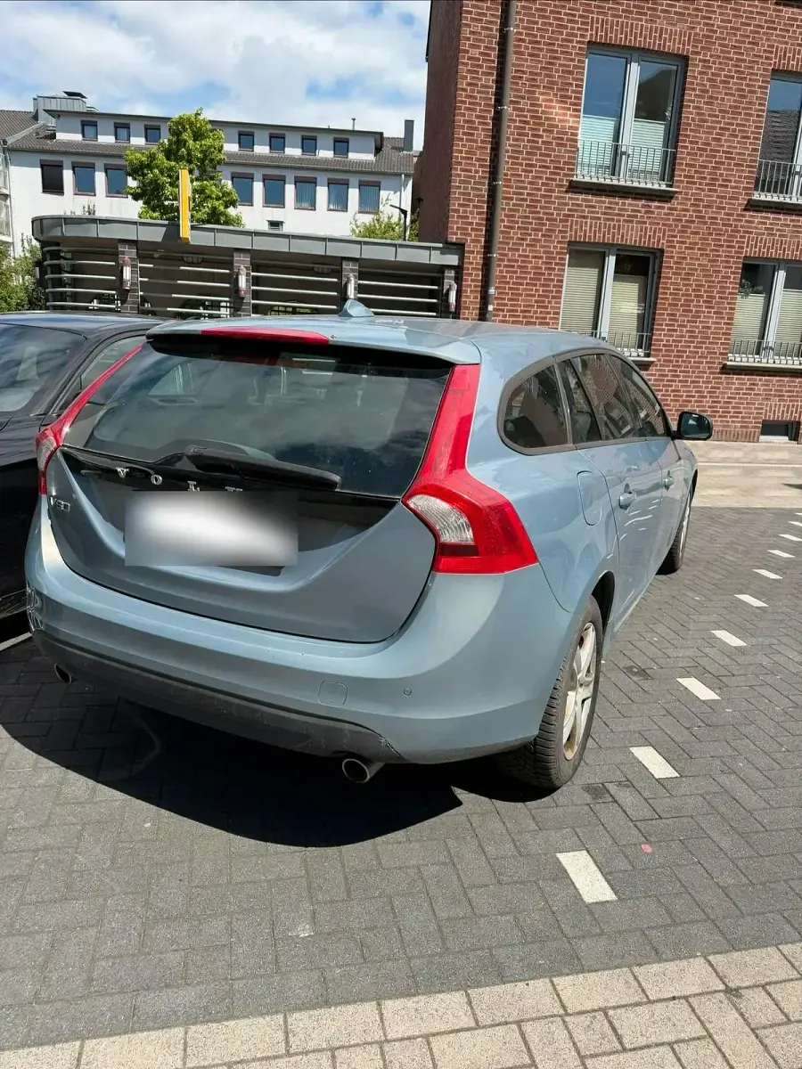 Gebraucht Volvo V60 205 PS (150 kW) 2011 Blau Kombi