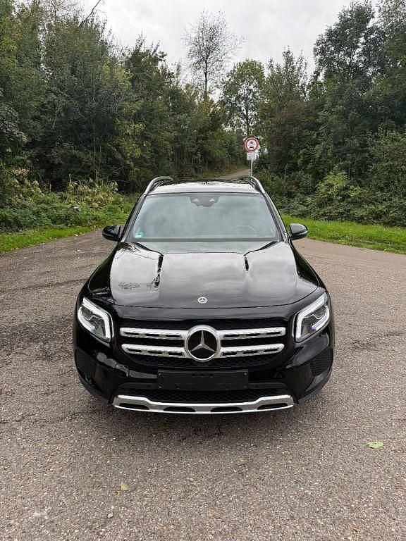 Schwarz Gebraucht 2021 Mercedes GLB220 SUV | 28.500 € (Guter Preis) - Bild 1/4