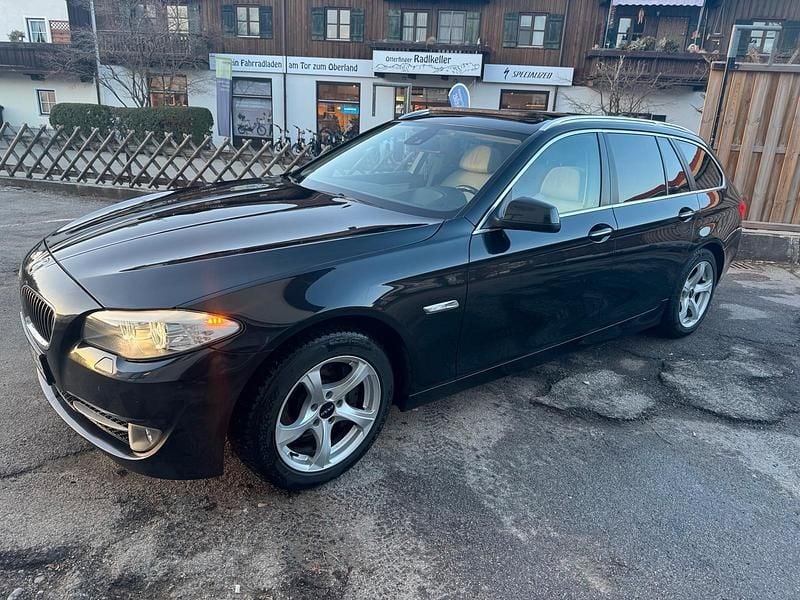 Gebraucht BMW 530 258 PS (189 kW) 2011 Kombi