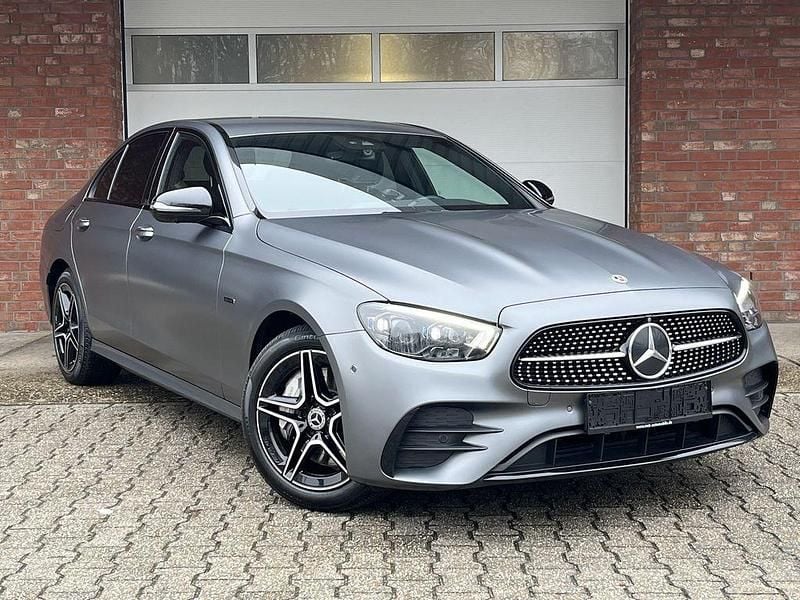 Gebraucht Mercedes E300 AMG 306 PS (225 kW) 2023 Grau Limousine