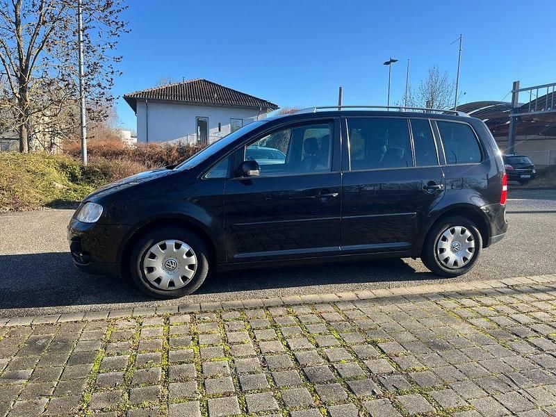 Schwarz Gebraucht 2006 VW Touran Highline Van / Kleinbus | 1.600 € (Fairer Preis) - Bild 1/4