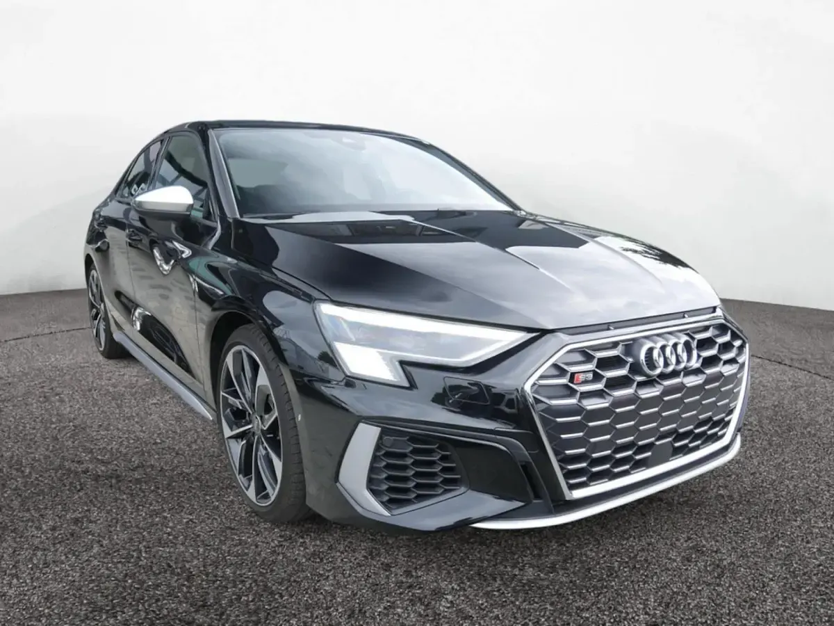 Gebraucht Audi S3 Sport 333 PS (244 kW) 2024 Schwarz Limousine