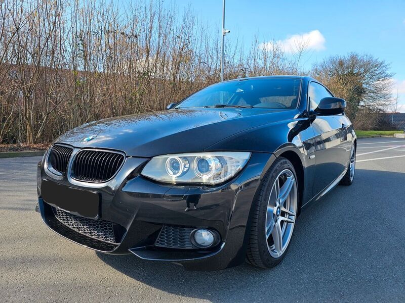 Schwarz Gebraucht 2013 BMW 320 M Sport Coupé | 17.000 € (Fairer Preis) - Bild 1/4