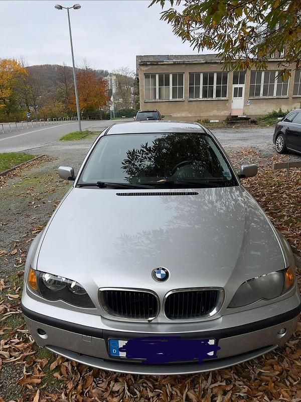 Silber Gebraucht 2003 BMW 316 Lifestyle Limousine | 1.050 € (Guter Preis) - Bild 1/2