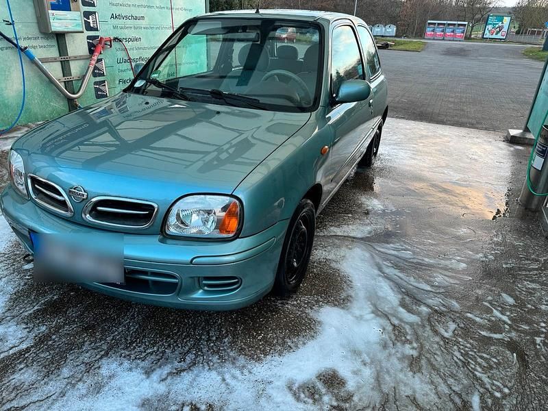Grün Gebraucht 2002 Nissan Micra Kleinwagen | 900 € (Guter Preis) - Bild 1/4