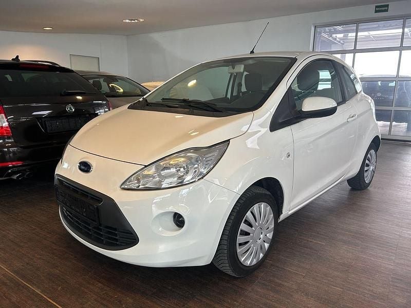 Weiß Gebraucht 2015 Ford Ka Trend Kleinwagen | 3.890 € (Fairer Preis) - Bild 1/4