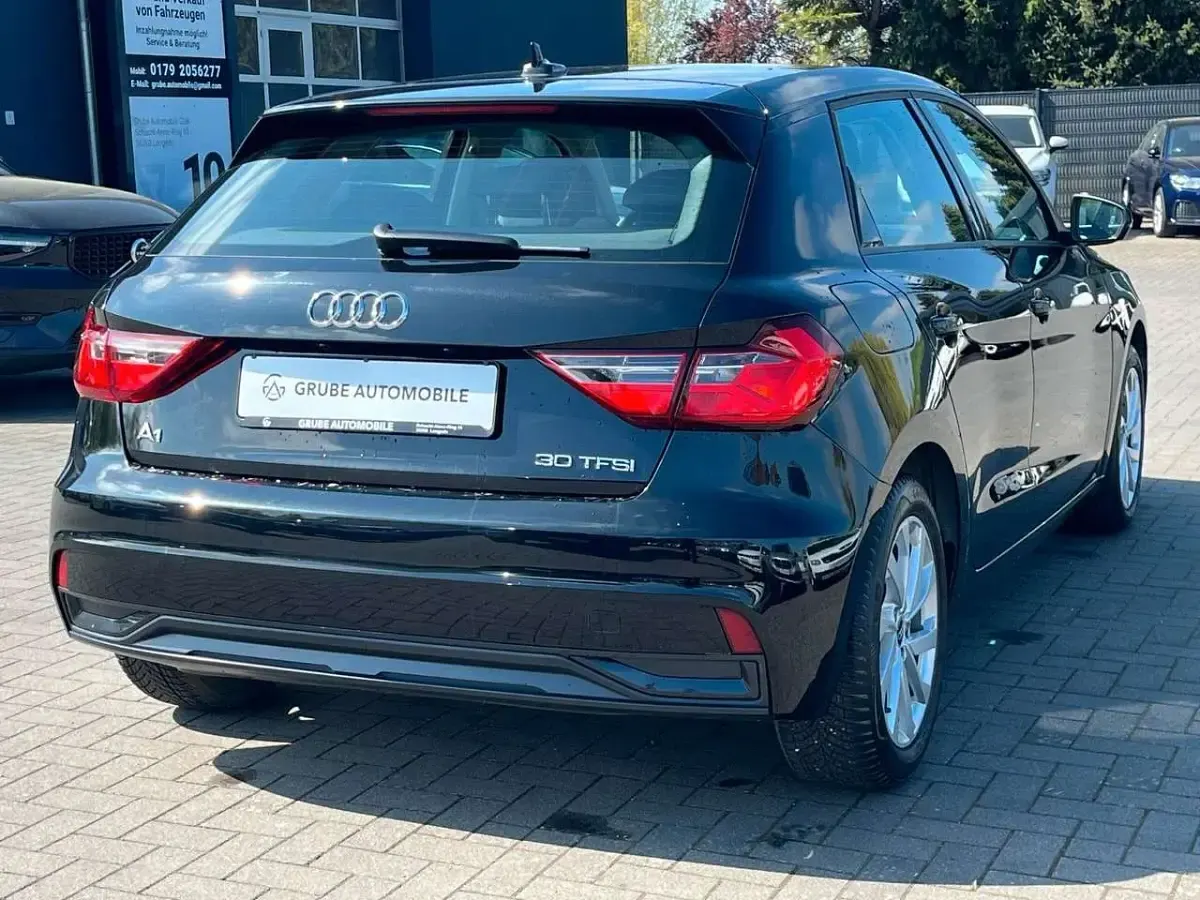 Gebraucht Audi A1 Sportback Advanced 110 PS (80 kW) 2023 Schwarz Kleinwagen