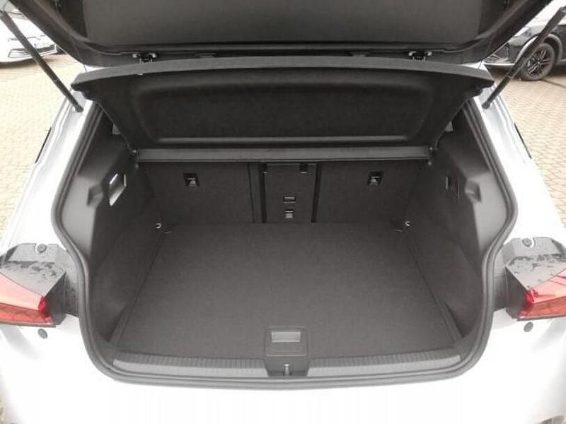 Gebraucht Cupra Born 169 kW (231 PS) 2024 Geyser silver metallic Kleinwagen