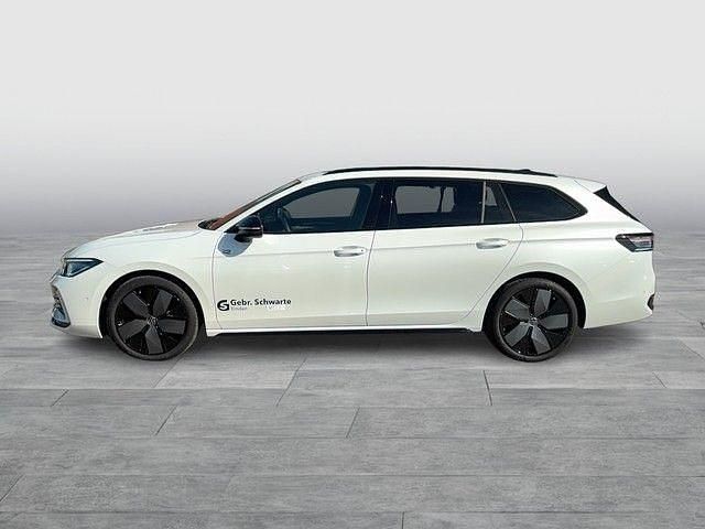 Gebraucht VW Passat R-line 150 PS (110 kW) 2025 Weiß Kombi