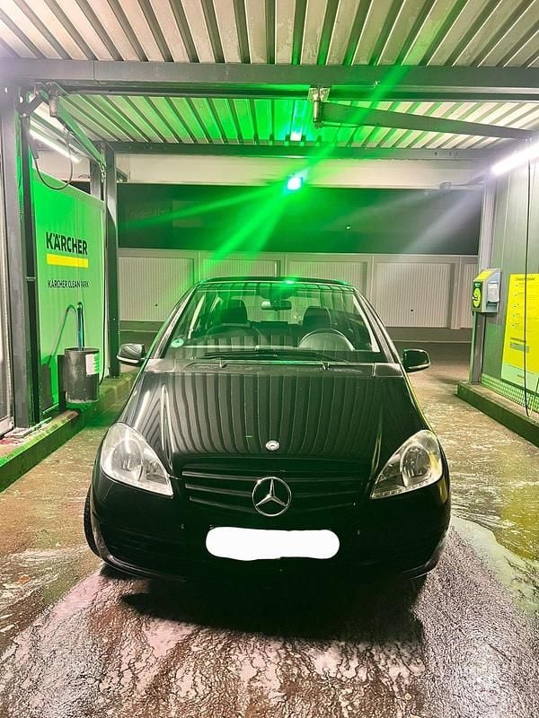 Schwarz Gebraucht 2011 Mercedes A160 Limousine | 3.500 € (Guter Preis) - Bild 1/4