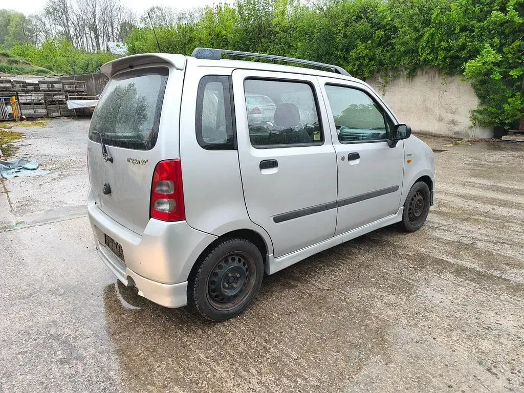 Gebraucht Suzuki Wagon R+ 76 PS (55 kW) 2003 Silber Van / Kleinbus