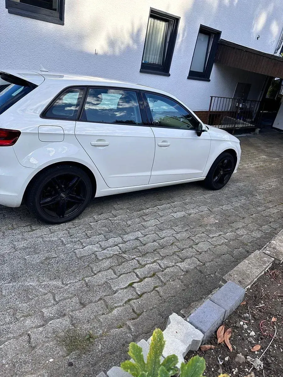 Gebraucht Audi A3 Ambition 150 PS (110 kW) 2014 Weiß Limousine
