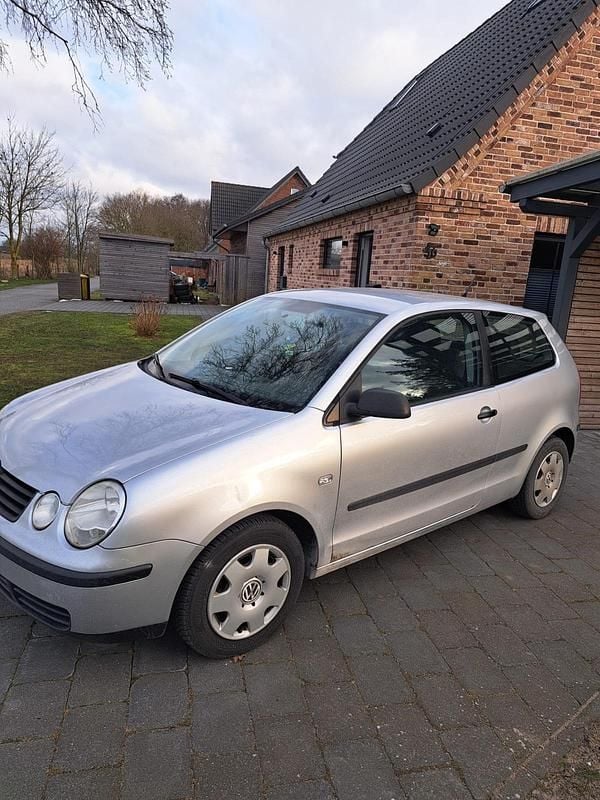 Gebraucht VW Polo 55 PS (40 kW) 2005 Silber Kleinwagen