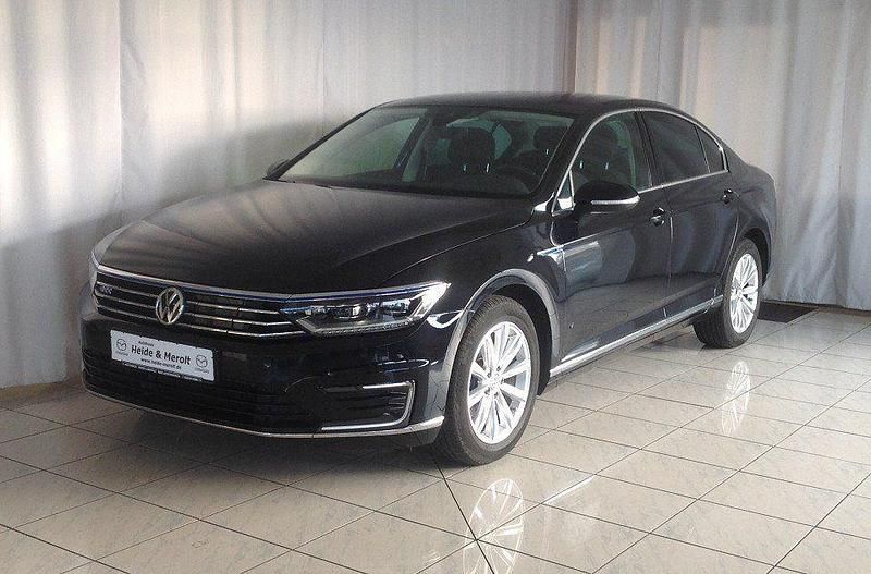 Gebraucht VW Passat GTE 156 PS (114 kW) 2018 Schwarz Limousine
