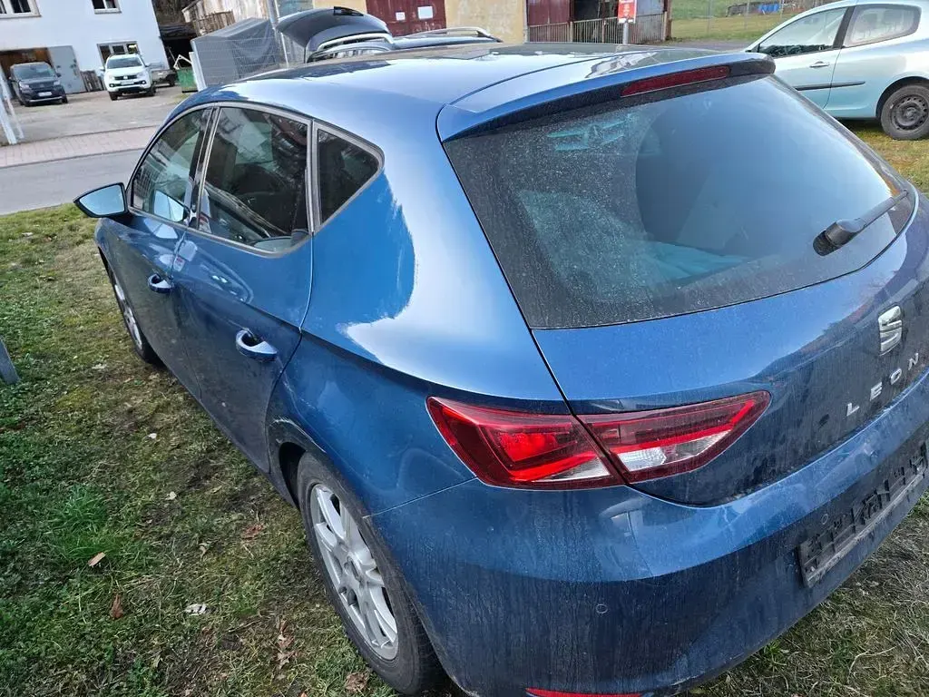 Gebraucht Seat Leon Style 105 PS (77 kW) 2014 Blau Limousine
