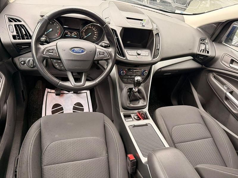 Gebraucht Ford Kuga Trend 120 PS (88 kW) 2019 Blau SUV