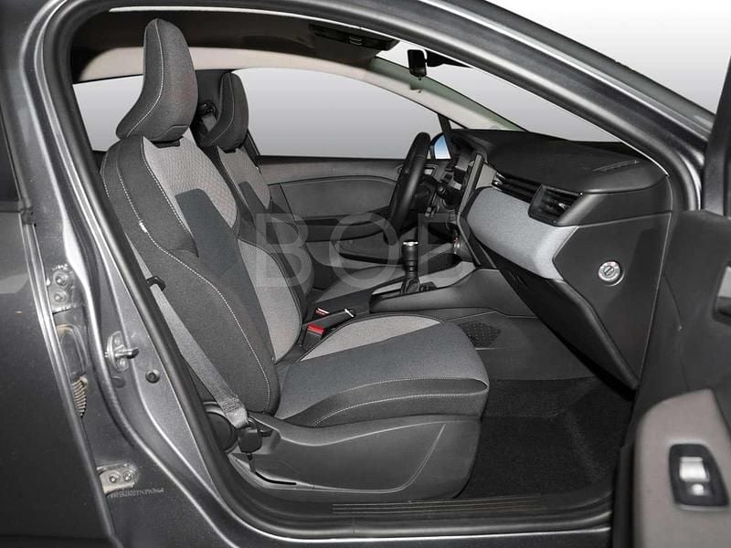 Second-hand Renault Clio V Evolution 91 CP (66 kW) 2025 Gri Hatchback