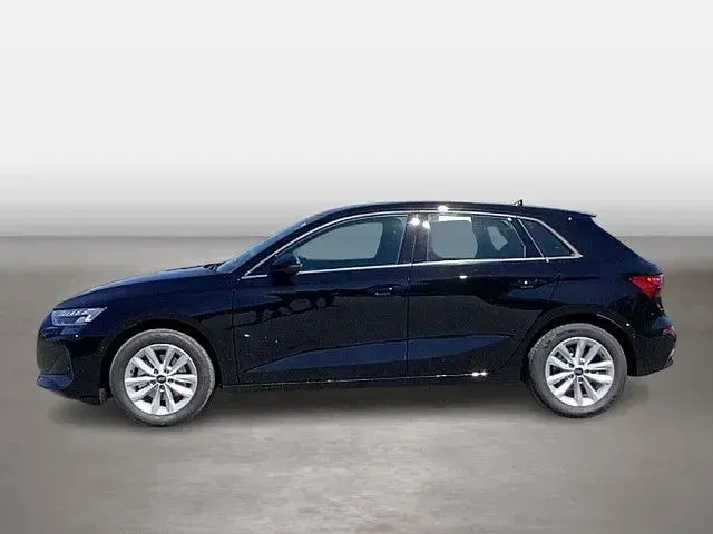Neu Audi A3 Sport 116 PS (85 kW) 2026 Schwarz Limousine
