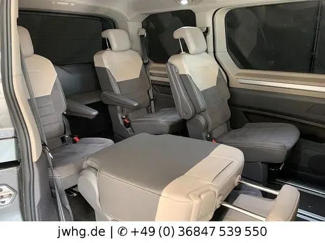 Gebraucht VW Multivan Edition 150 PS (110 kW) 2023 Grau Van / Kleinbus