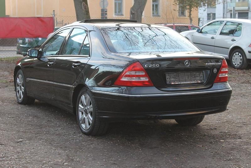 Gebraucht Mercedes C200 Avantgarde 163 PS (119 kW) 2002 Schwarz Limousine