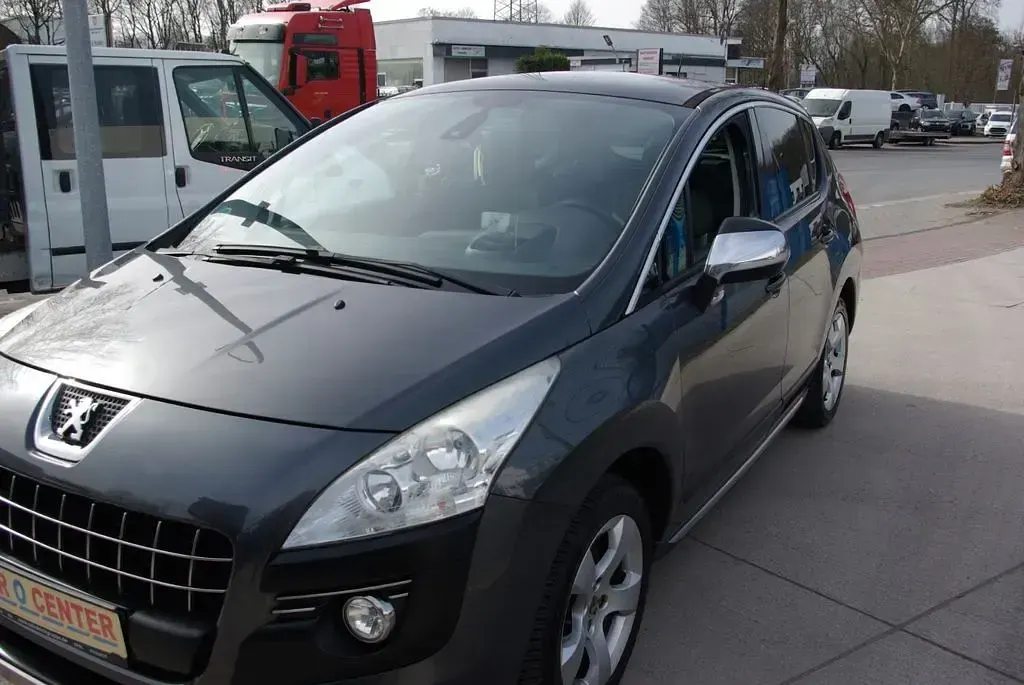 Gebraucht Peugeot 3008 Allure 156 PS (114 kW) 2013 Gris shark (metallic) Kombi