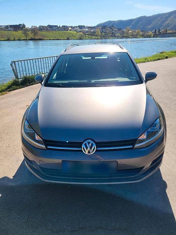 Gebraucht VW Golf VII 110 PS (80 kW) 2016 Grau Kombi