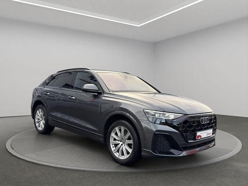 Gebraucht Audi Q8 Ambiente 286 PS (210 kW) 2024 Daytonagrau perleffekt SUV