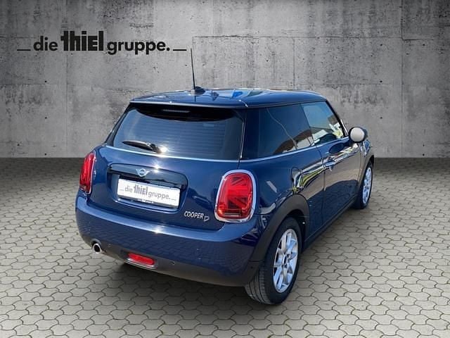 Gebraucht Mini Cooper D 116 PS (85 kW) 2018 Blau Kleinwagen