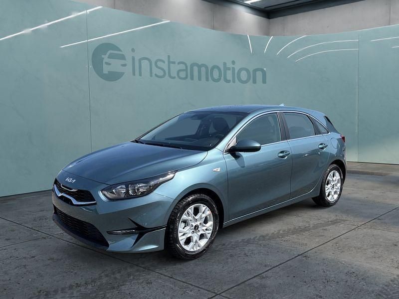 Grau Neu 2024 Kia Ceed Vision Kleinwagen | 23.749 € (Fairer Preis) - Bild 1/4