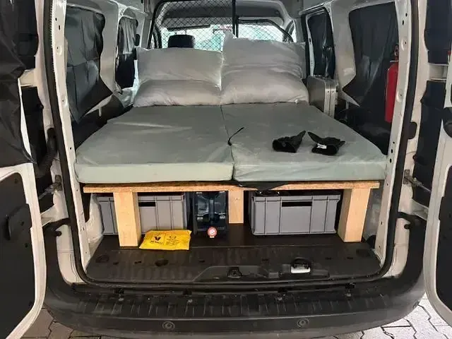 Gebraucht Renault Kangoo 95 PS (69 kW) 2020 Weiß Van / Kleinbus