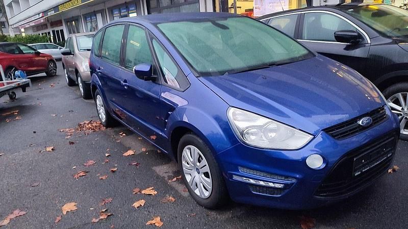 Gebraucht Ford S-MAX S 140 PS (102 kW) 2014 Blau Van / Kleinbus