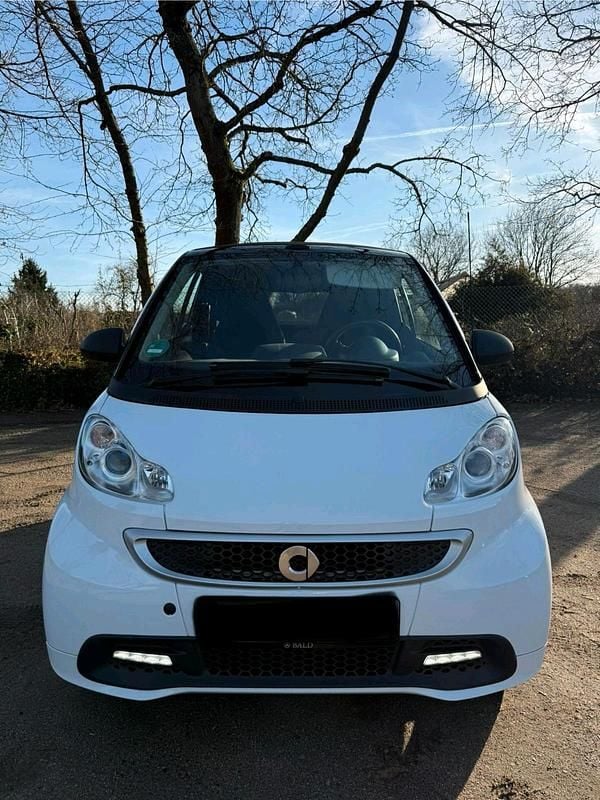 Gebraucht Smart ForTwo Cabrio 71 PS (52 kW) 2013 Weiß Cabrio