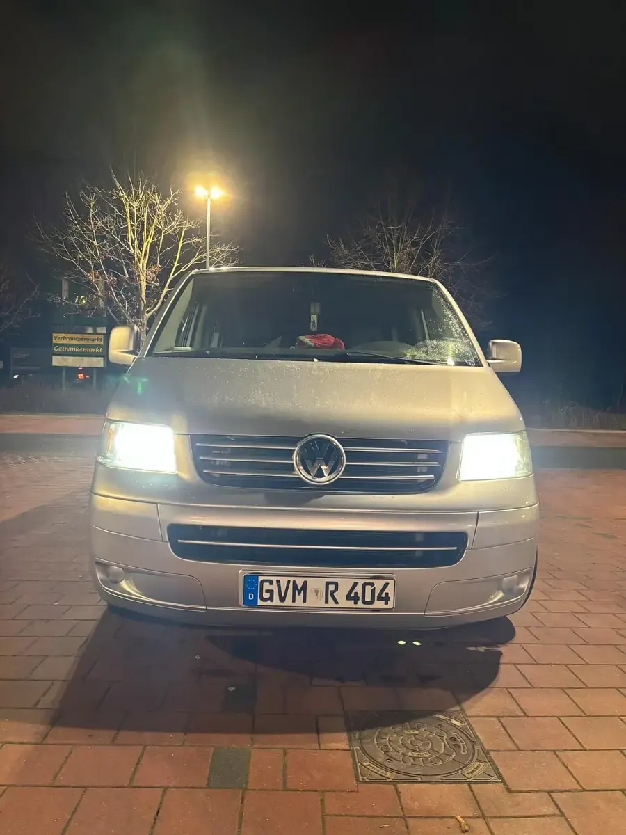 Gebraucht VW Transporter 131 PS (96 kW) 2008 Silber Van