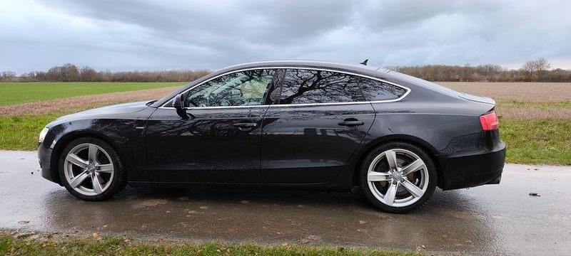 Schwarz Gebraucht 2010 Audi A5 Sportback Sport Kleinwagen | 13.000 € (Teuer) - Bild 1/4