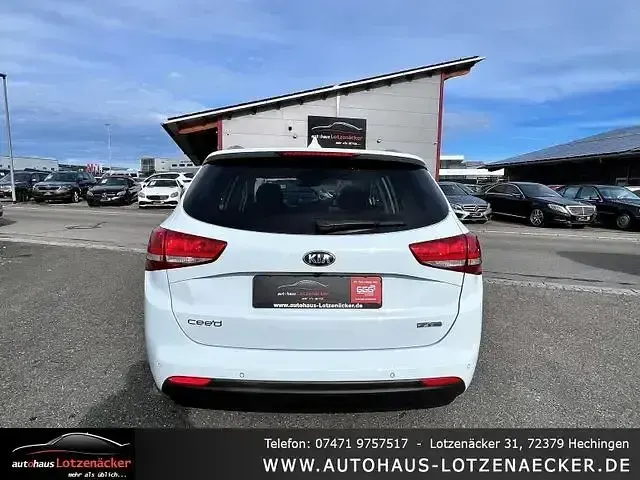 Gebraucht Kia Ceed DREAM-TEAM Edition 136 PS (100 kW) 2018 Weiß Kleinwagen