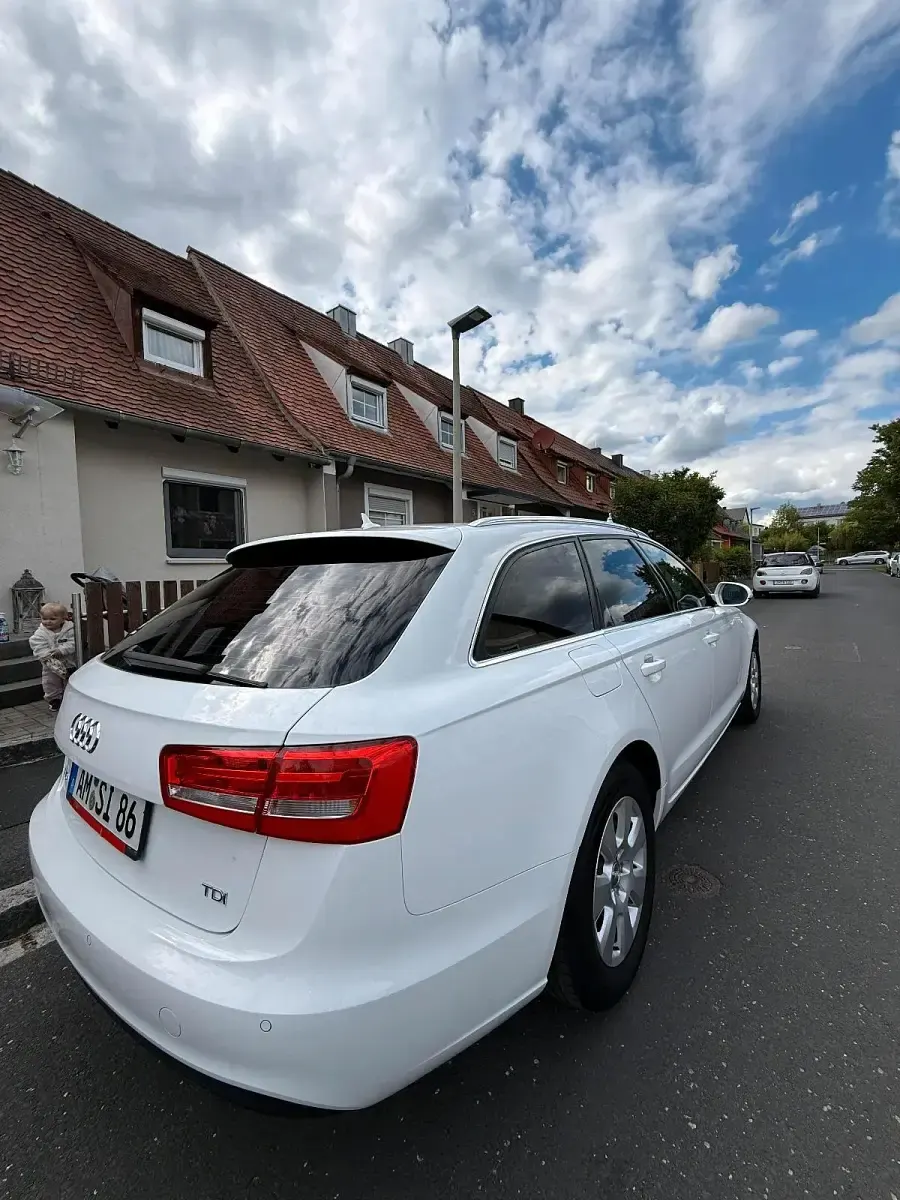 Gebraucht Audi A6 177 PS (130 kW) 2013 Weiß Kombi