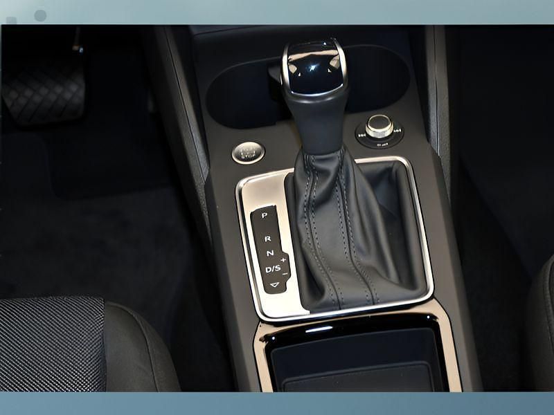 Neu Audi Q2 150 PS (110 kW) 2025 Schwarz SUV