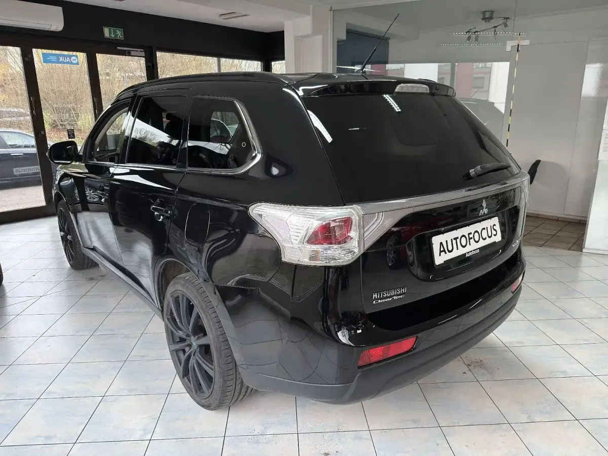 Gebraucht Mitsubishi Outlander Instyle 150 PS (110 kW) 2013 Schwarz SUV