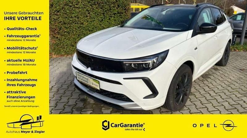 Gebraucht Opel Grandland X Ultimate 181 PS (133 kW) 2022 Jade weiss/arktis weiss SUV