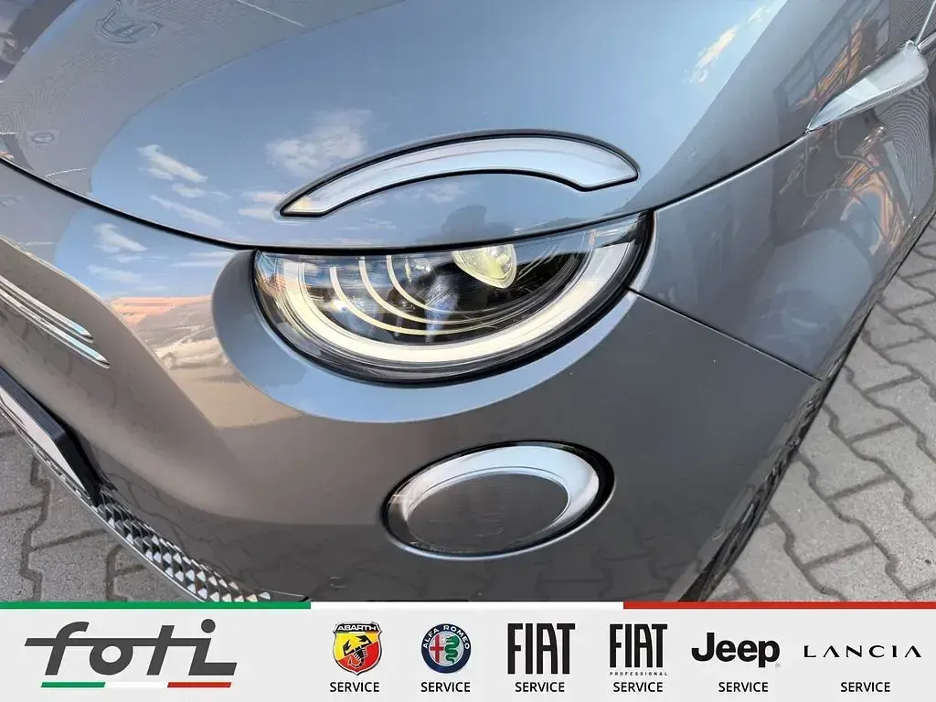 Gebraucht Fiat 500e La Prima 86 kW (118 PS) 2022 Grigio hts Kleinwagen