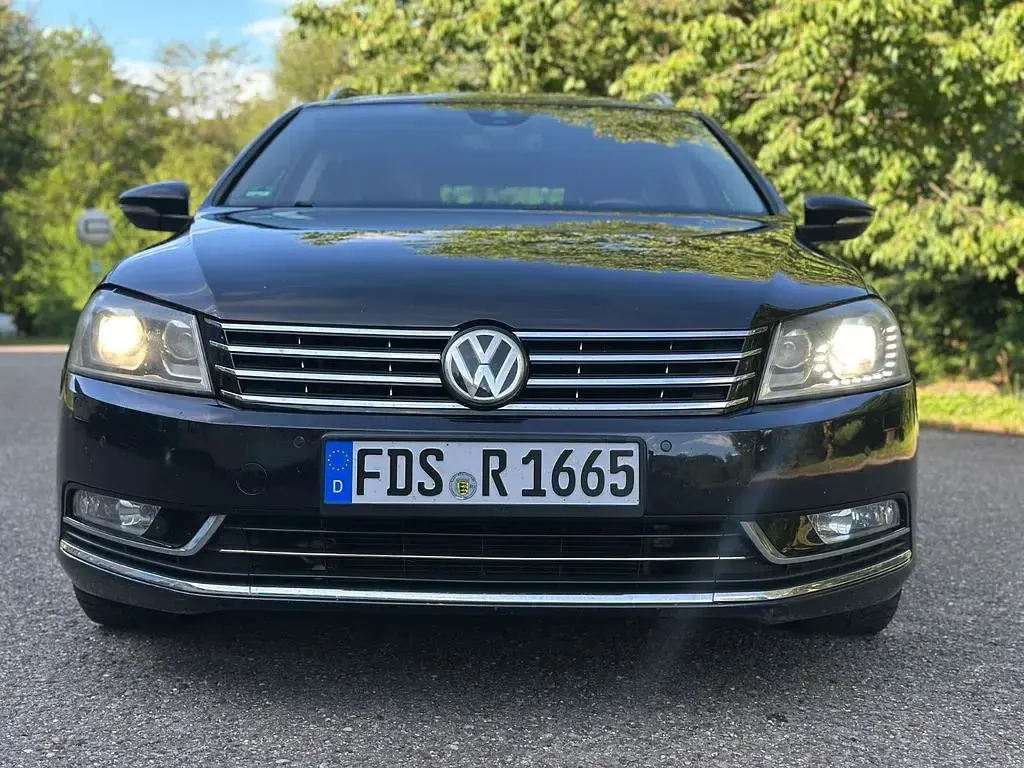 Gebraucht VW Passat Highline 177 PS (130 kW) 2013 Schwarz Kombi