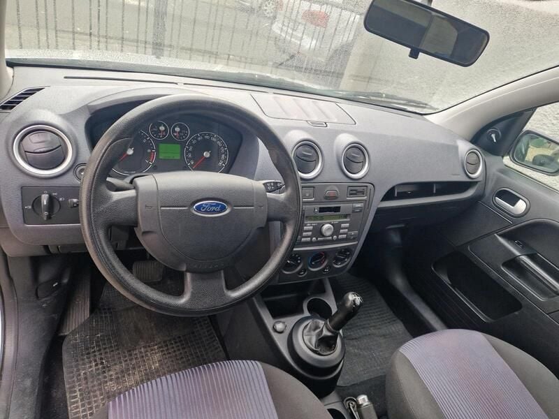 Silber Gebraucht 2006 Ford Fusion Kleinwagen | 4.000 € - Bild 1/4