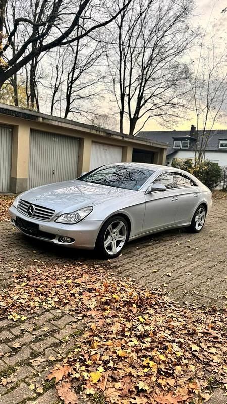 Silber Gebraucht 2005 Mercedes CLS350 Limousine | 6.500 € (Superpreis) - Bild 1/4