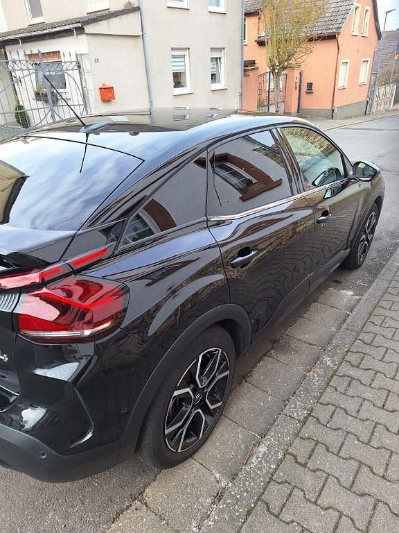 Gebraucht Citroën e-C4 Shine 100 kW (136 PS) 2022 Schwarz Limousine