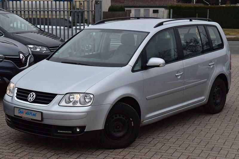 Gebraucht VW Touran Trendline 101 PS (74 kW) 2004 Silber Van / Kleinbus