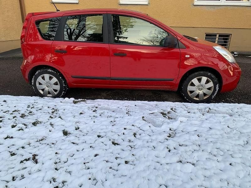 Gebraucht Nissan Note Acenta 88 PS (64 kW) 2008 Rot Kleinwagen